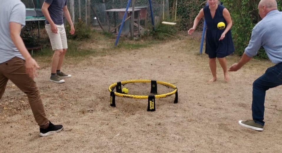 playing spikeball