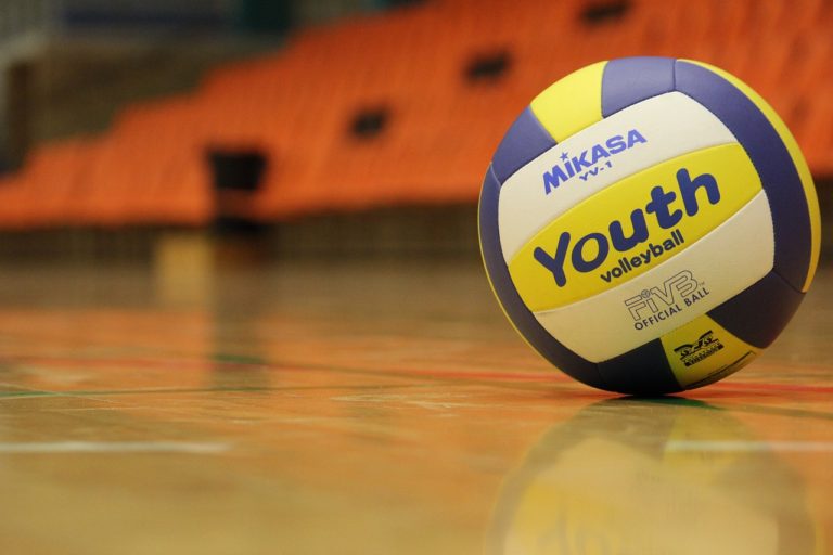 Best volleyballs for practice: tips and recommendations